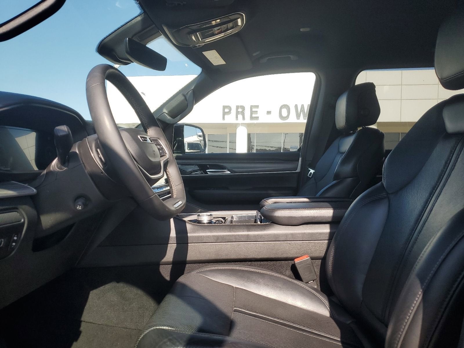 2024 Jeep Wagoneer Series II 4x2