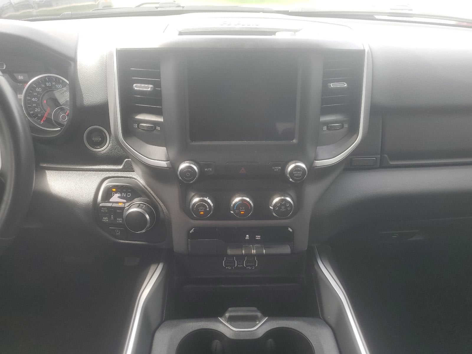 2022 RAM 1500 Big Horn Crew Cab 4x4 5'7" Box