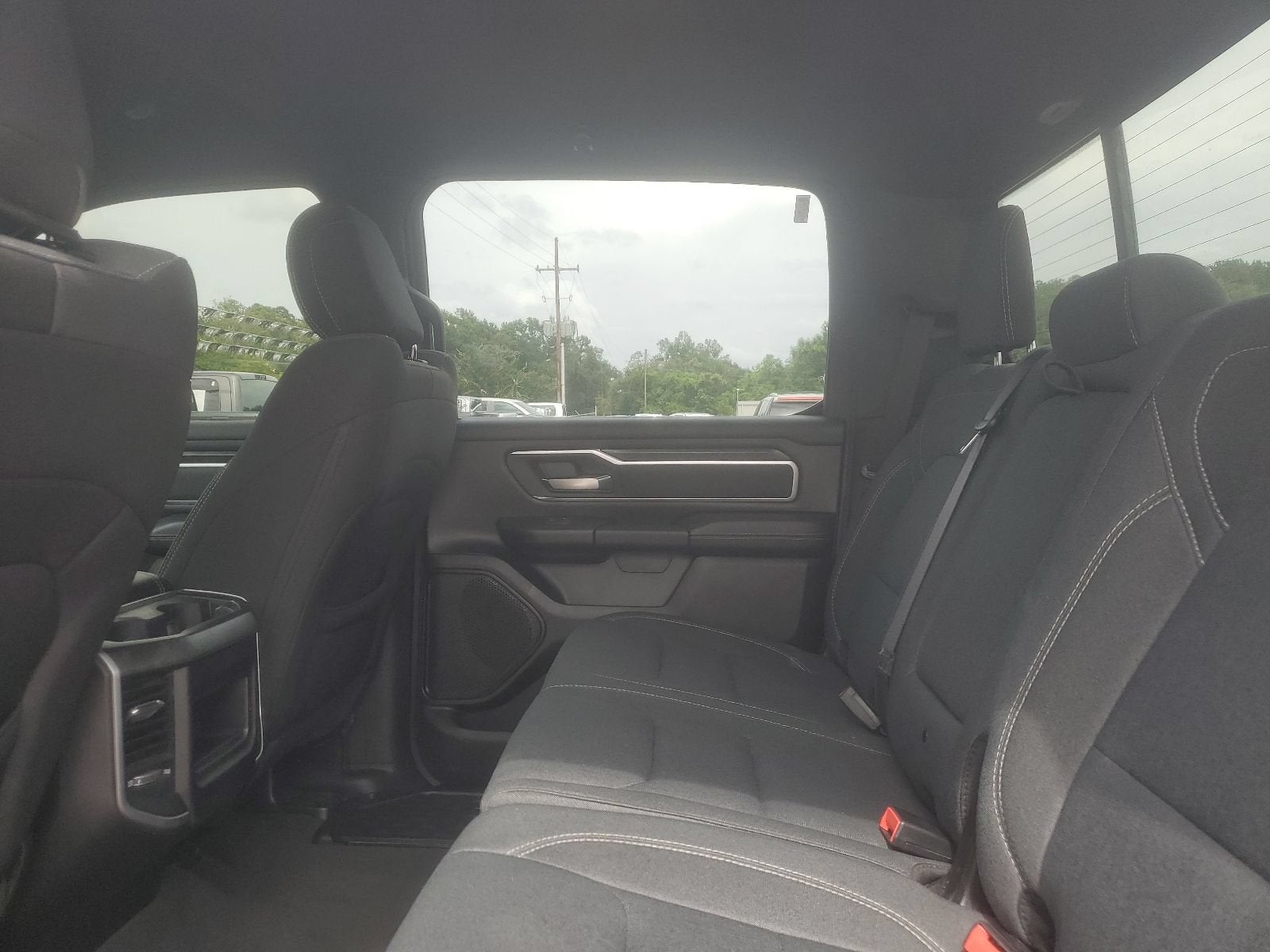 2022 RAM 1500 Big Horn Crew Cab 4x4 5'7" Box