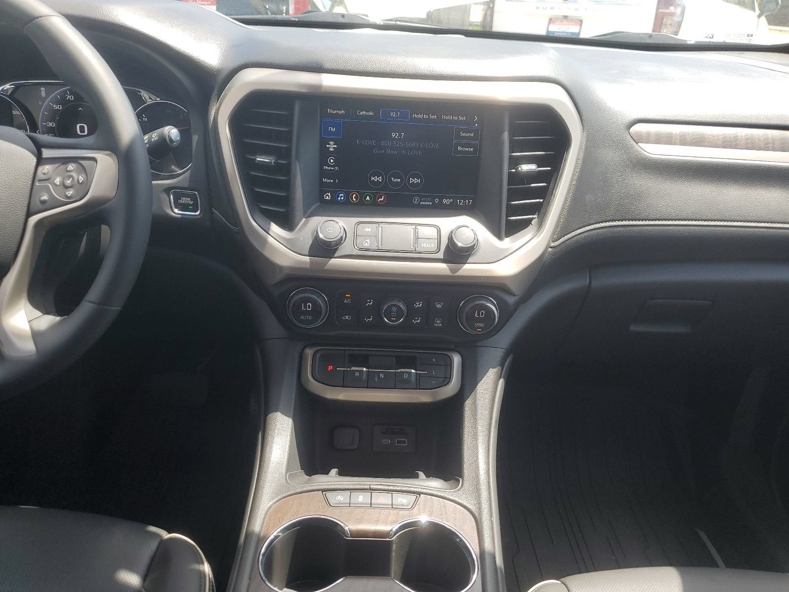 2023 GMC Acadia Denali