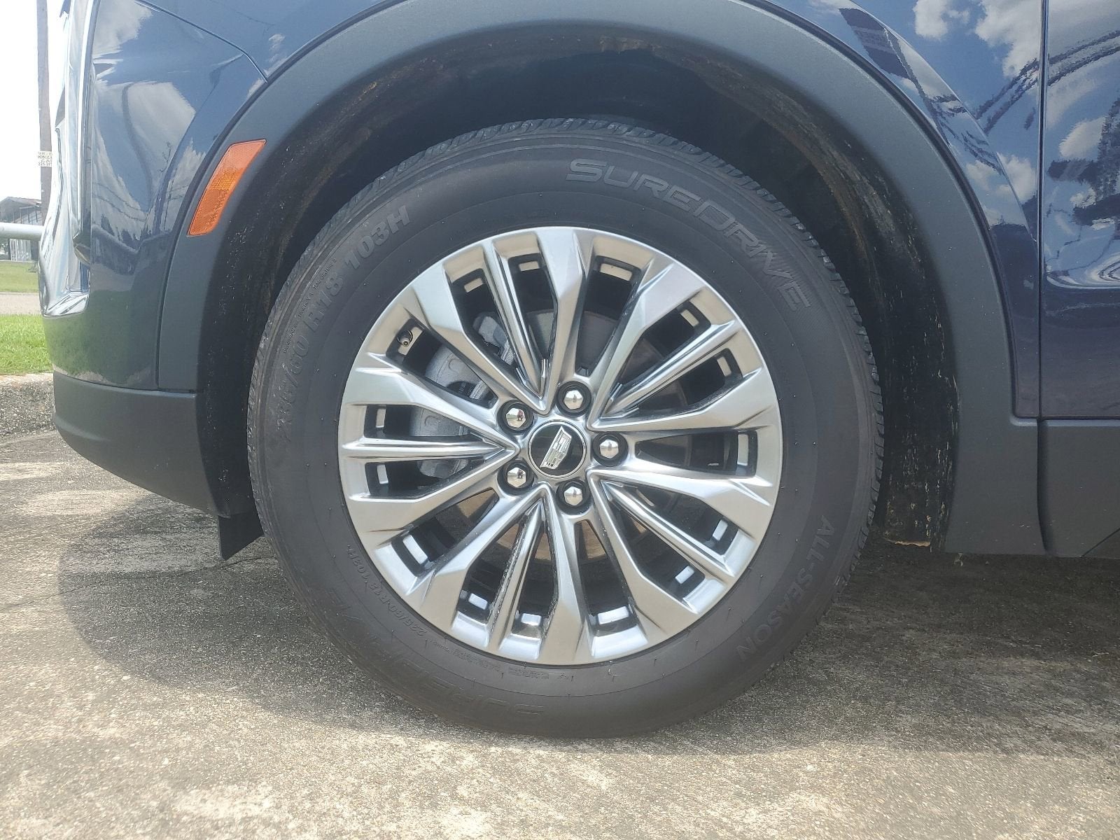2024 Cadillac XT4 Premium Luxury
