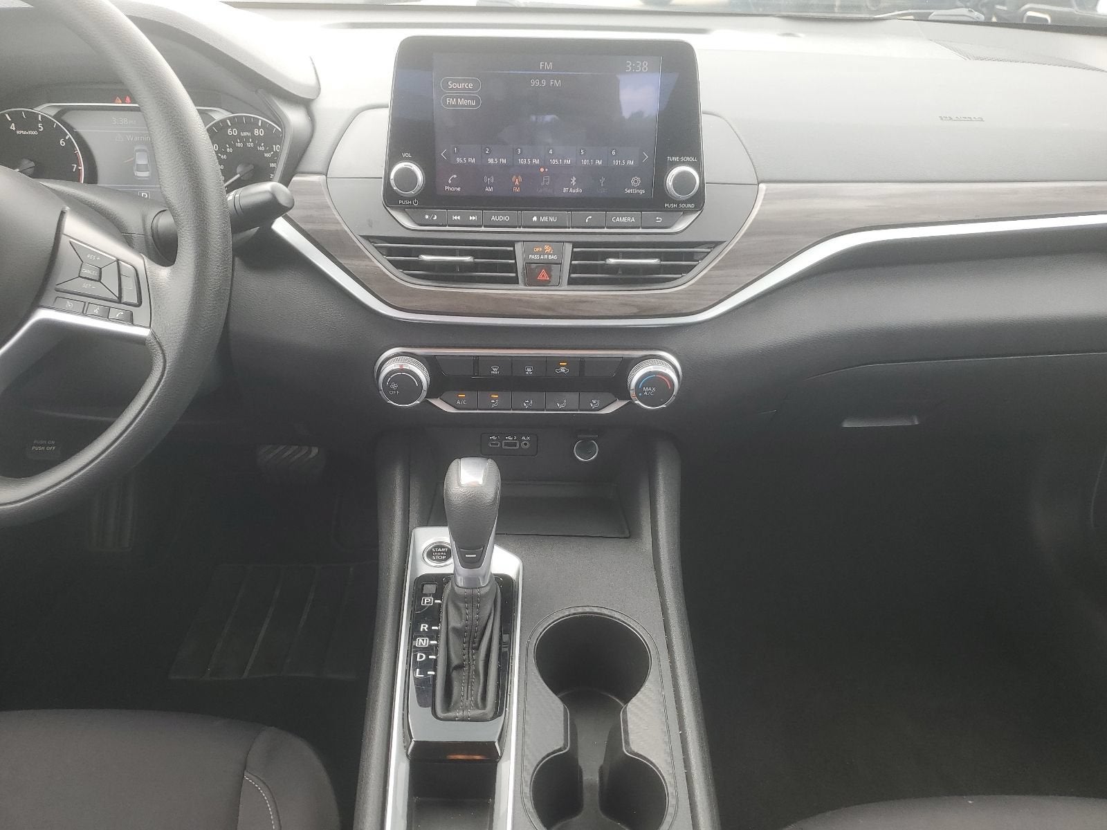 2025 Nissan Altima SV FWD