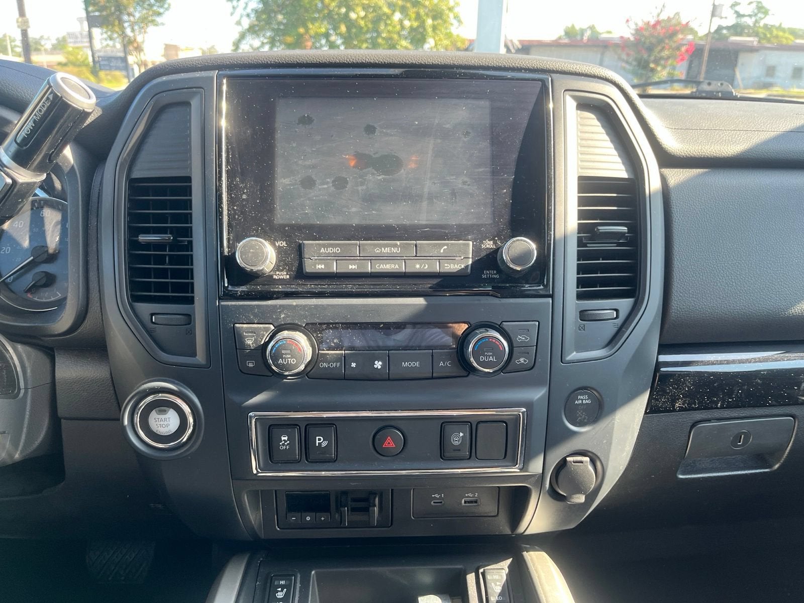 2023 Nissan TITAN Crew Cab SV 4x2