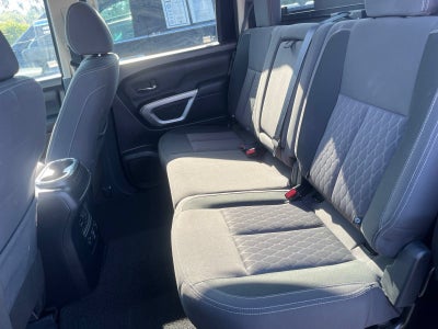 2023 Nissan TITAN Crew Cab SV 4x2