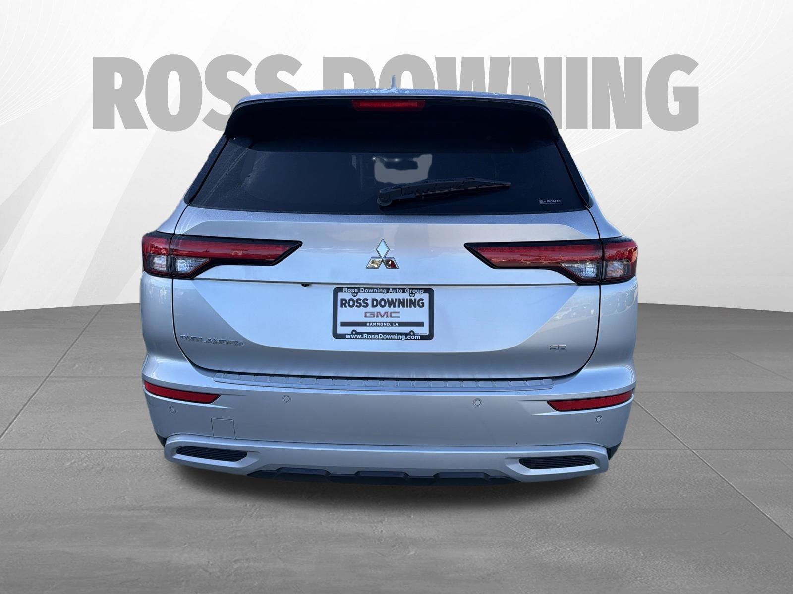 2024 Mitsubishi Outlander SE