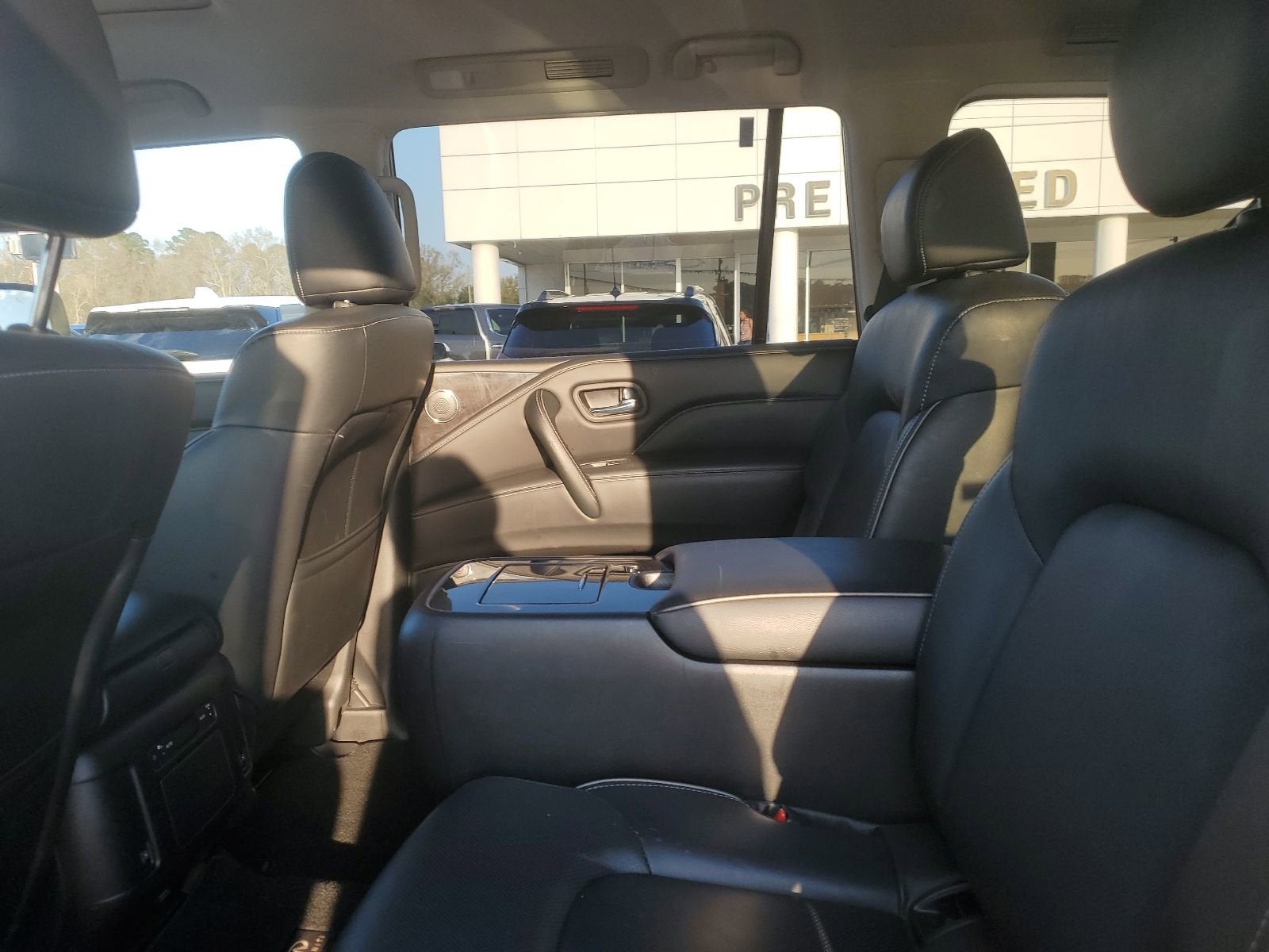 2024 INFINITI QX80 LUXE