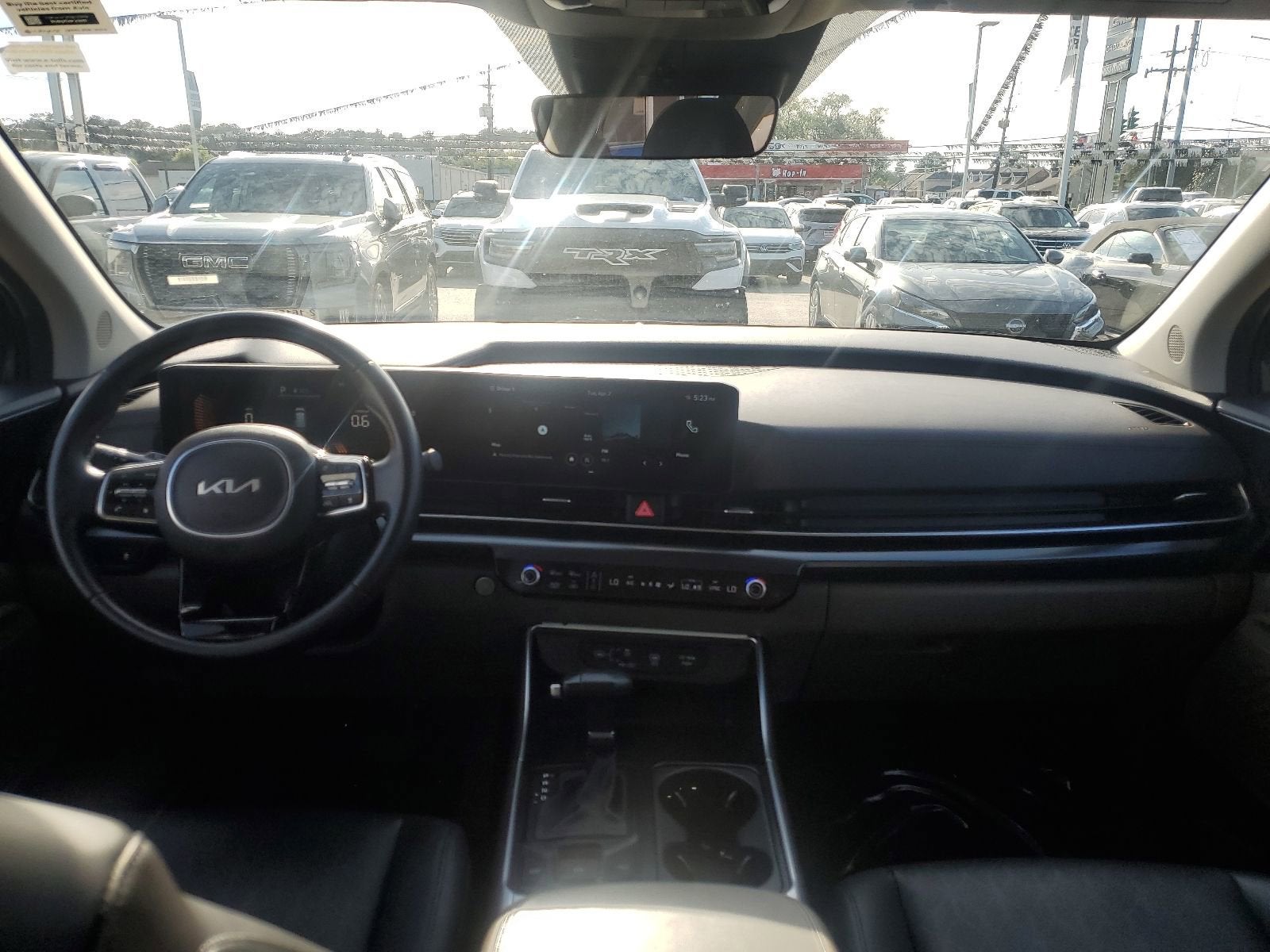 2025 Kia Carnival LXS