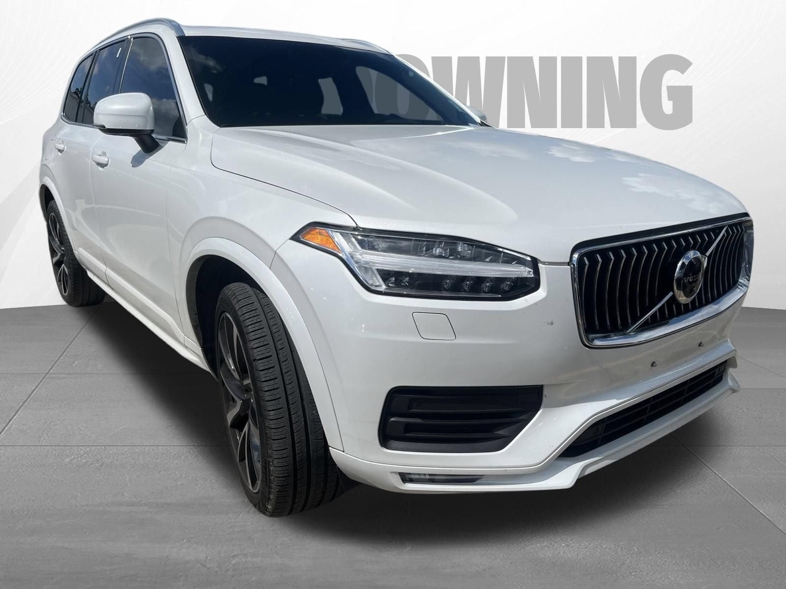 2022 Volvo XC90 T6 Momentum 7 Passenger