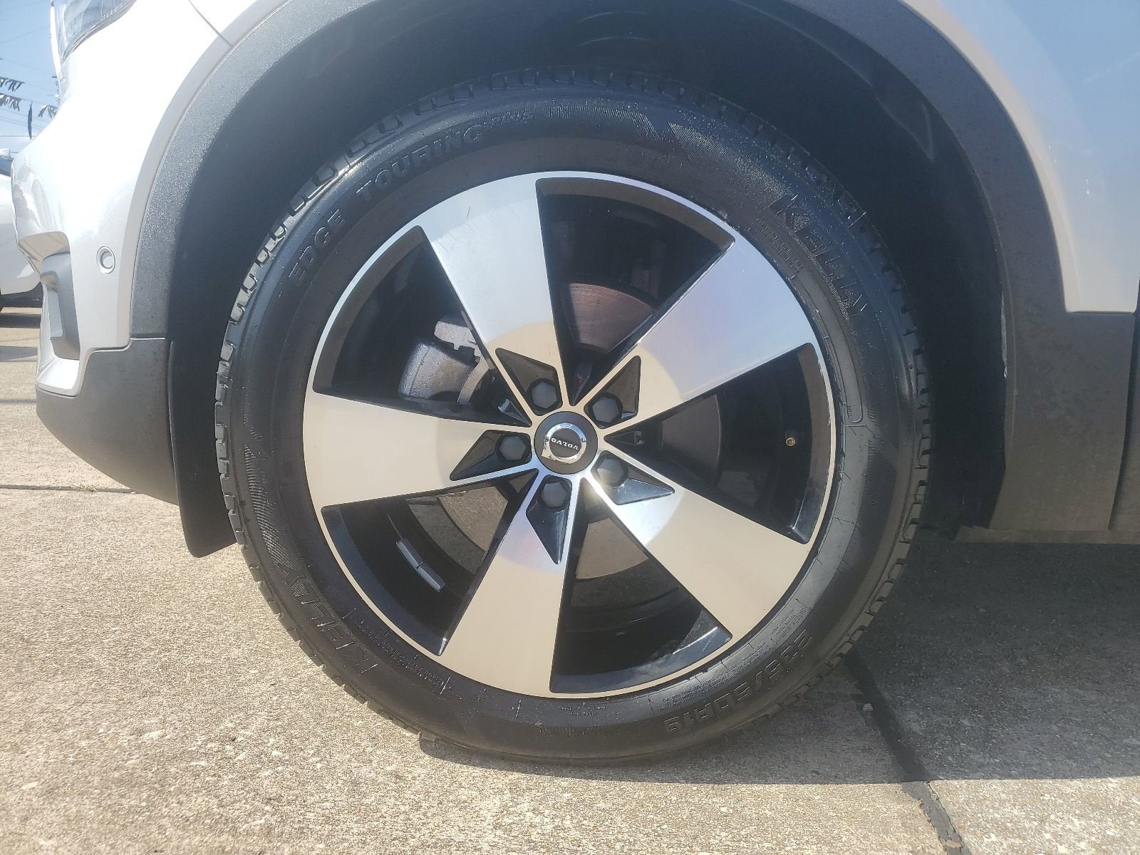 2019 Volvo XC40 Momentum