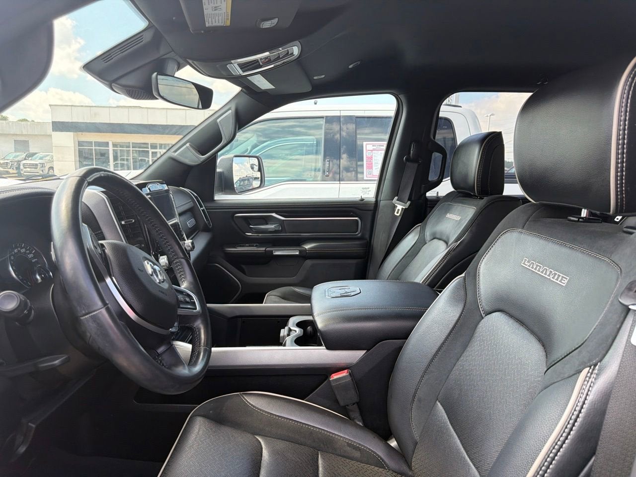 2021 RAM 1500 Laramie Crew Cab 4x2 5'7" Box