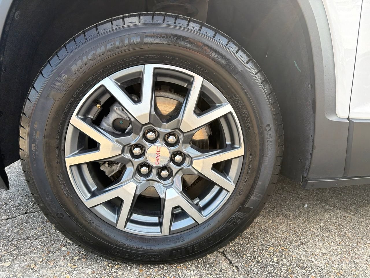 2023 GMC Acadia SLT