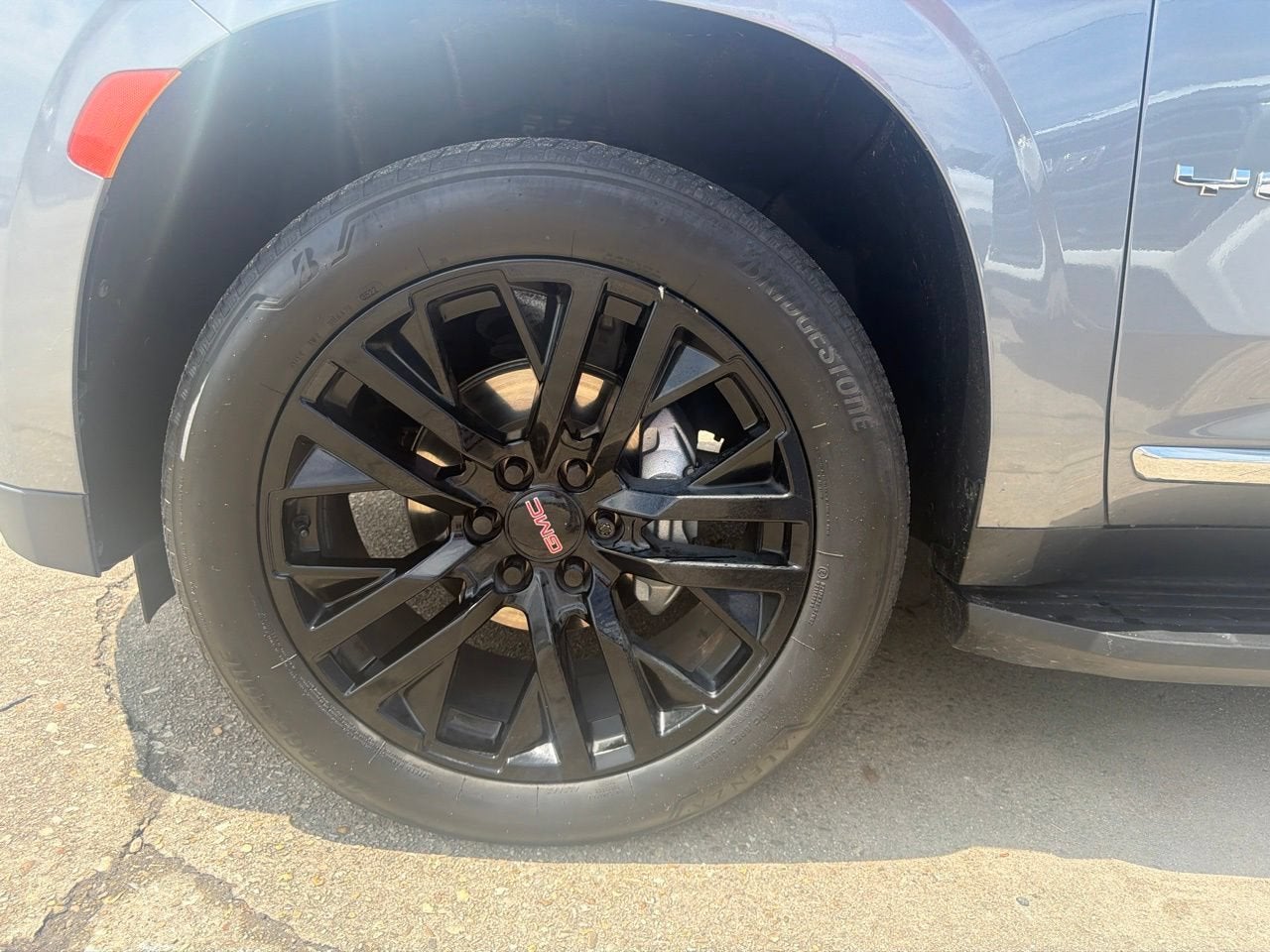 2022 GMC Yukon XL SLT