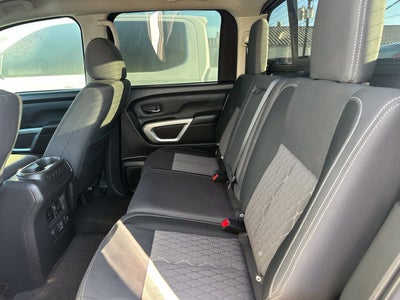 2024 Nissan TITAN Crew Cab SV 4x2