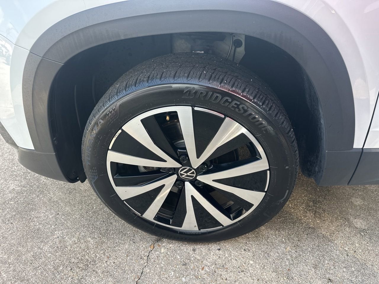 2024 Volkswagen Taos SE