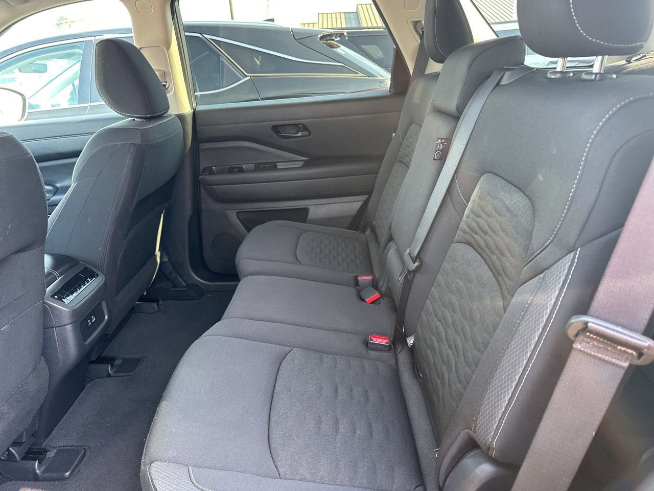 2025 Nissan Pathfinder SV FWD