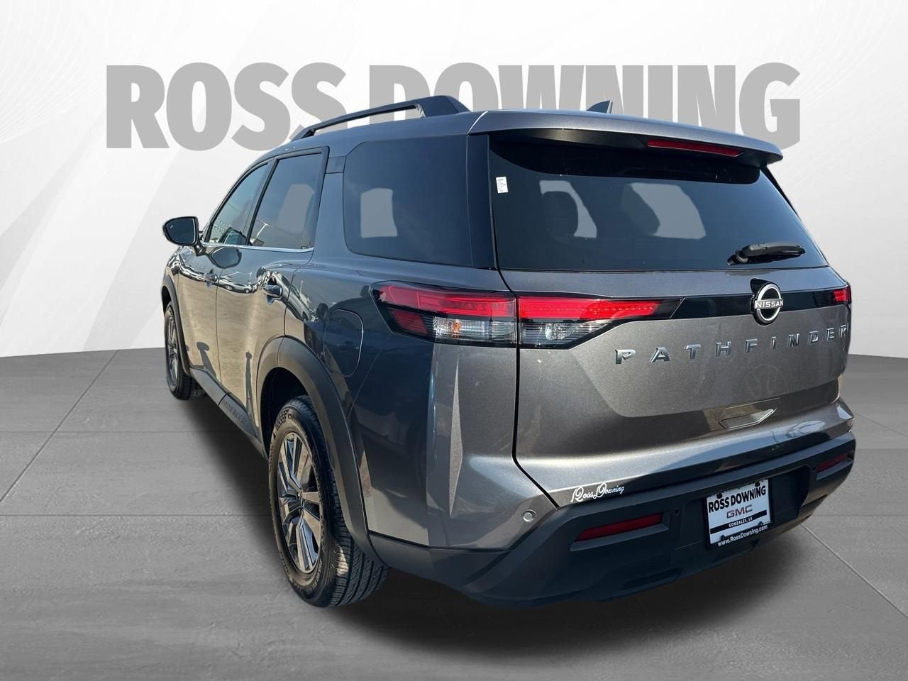 2025 Nissan Pathfinder SV FWD