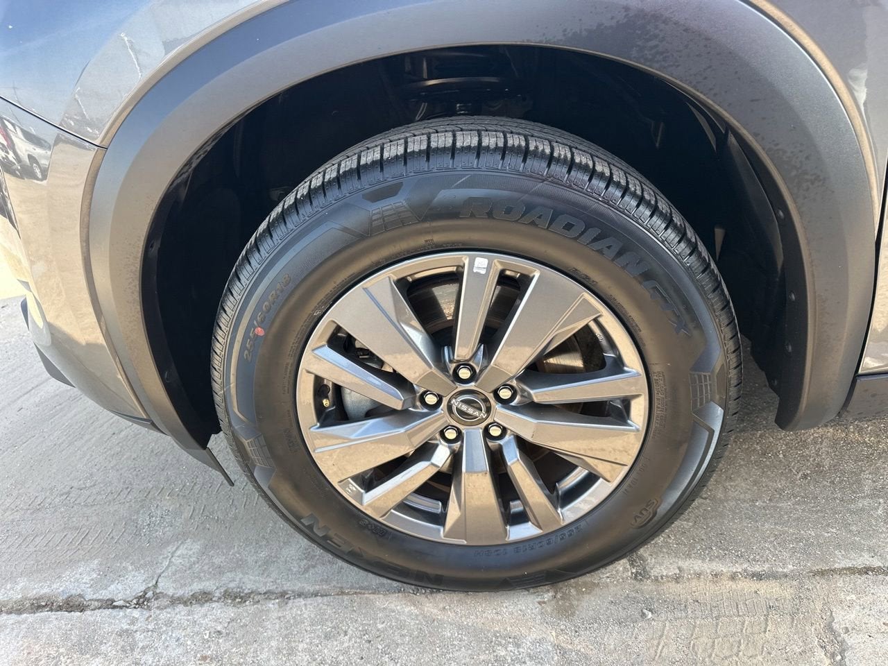 2025 Nissan Pathfinder SV FWD