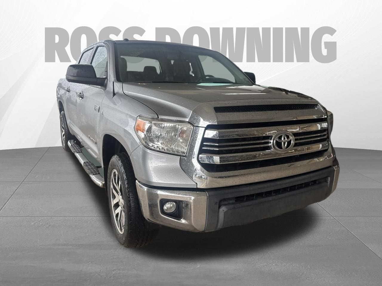 2017 Toyota Tundra SR5 5.7L V8