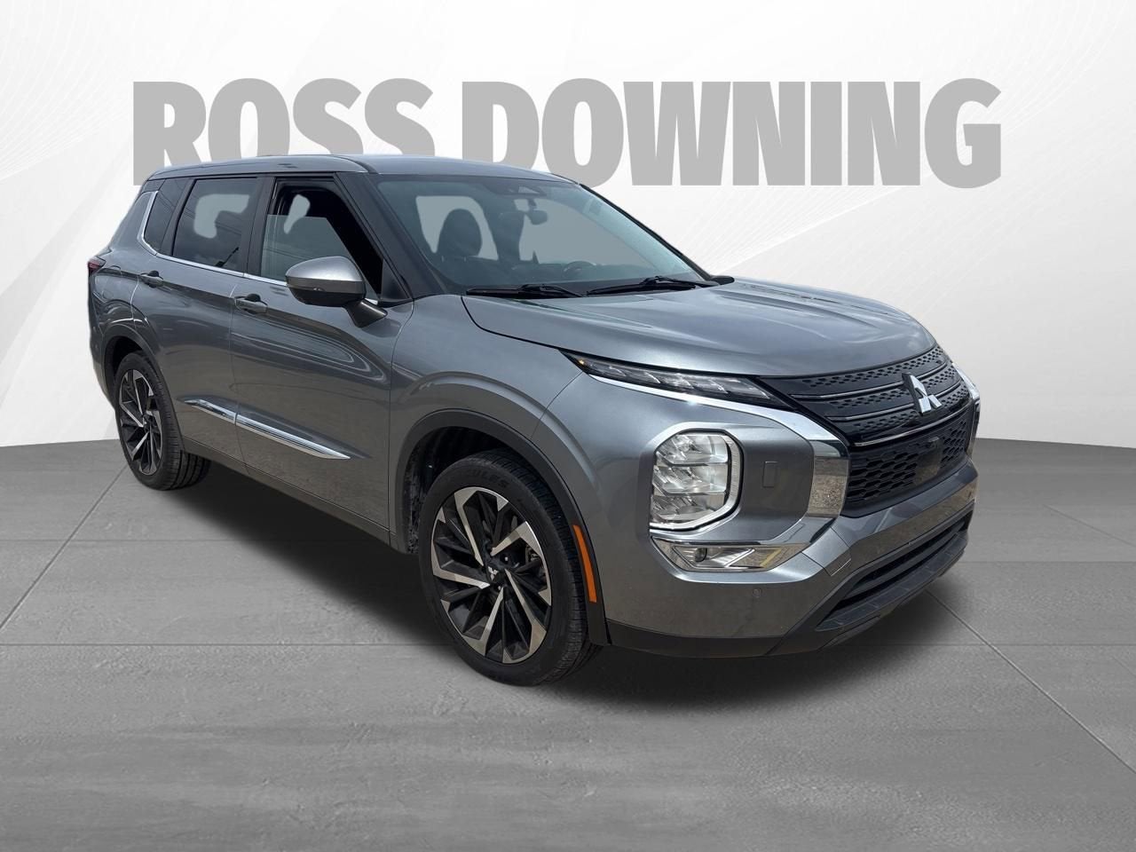 2023 Mitsubishi Outlander SE