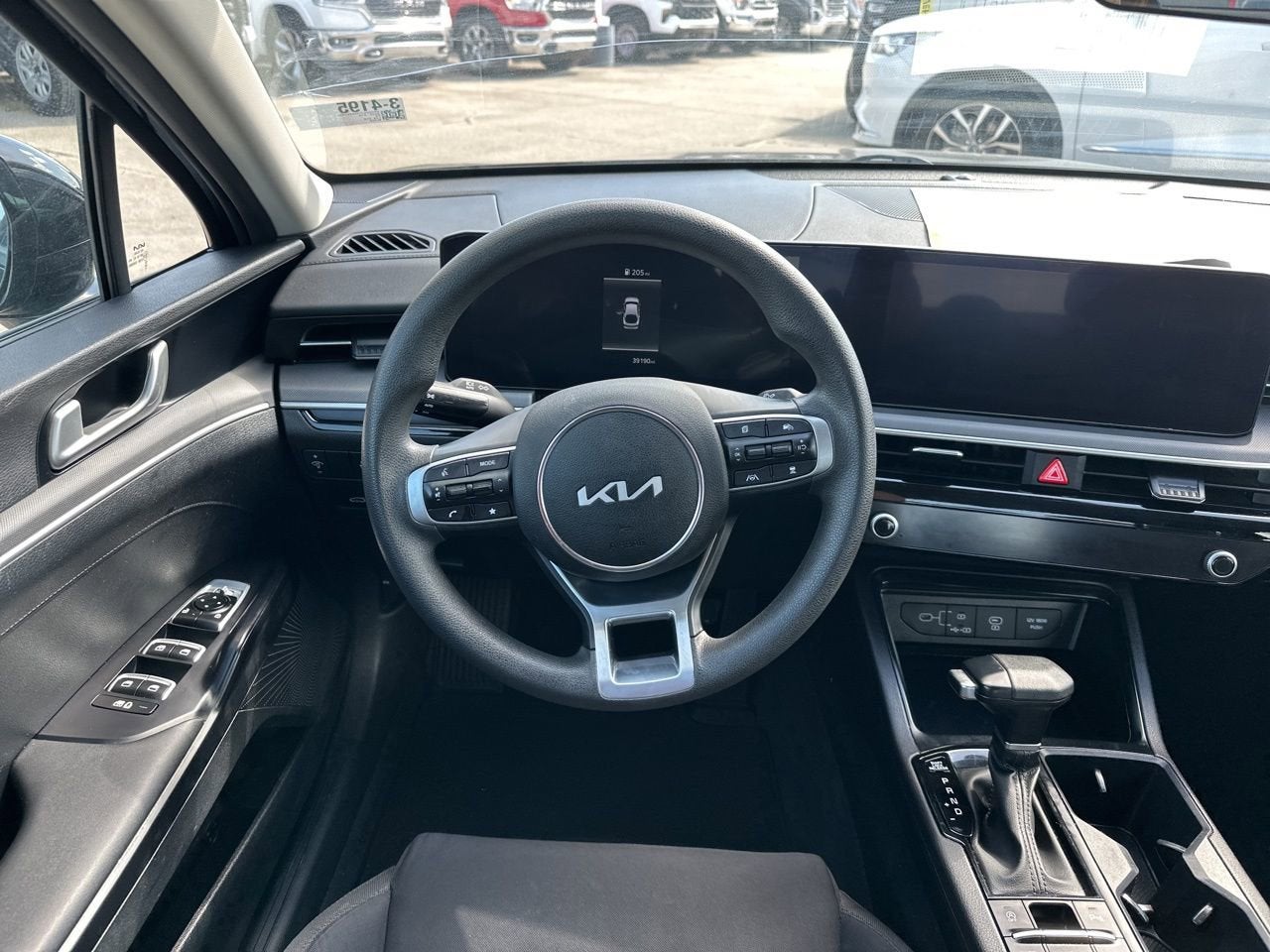 2025 Kia K5 LXS