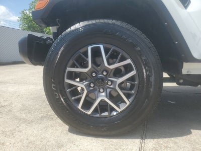 2025 Jeep Wrangler 4-Door Sahara 4x4