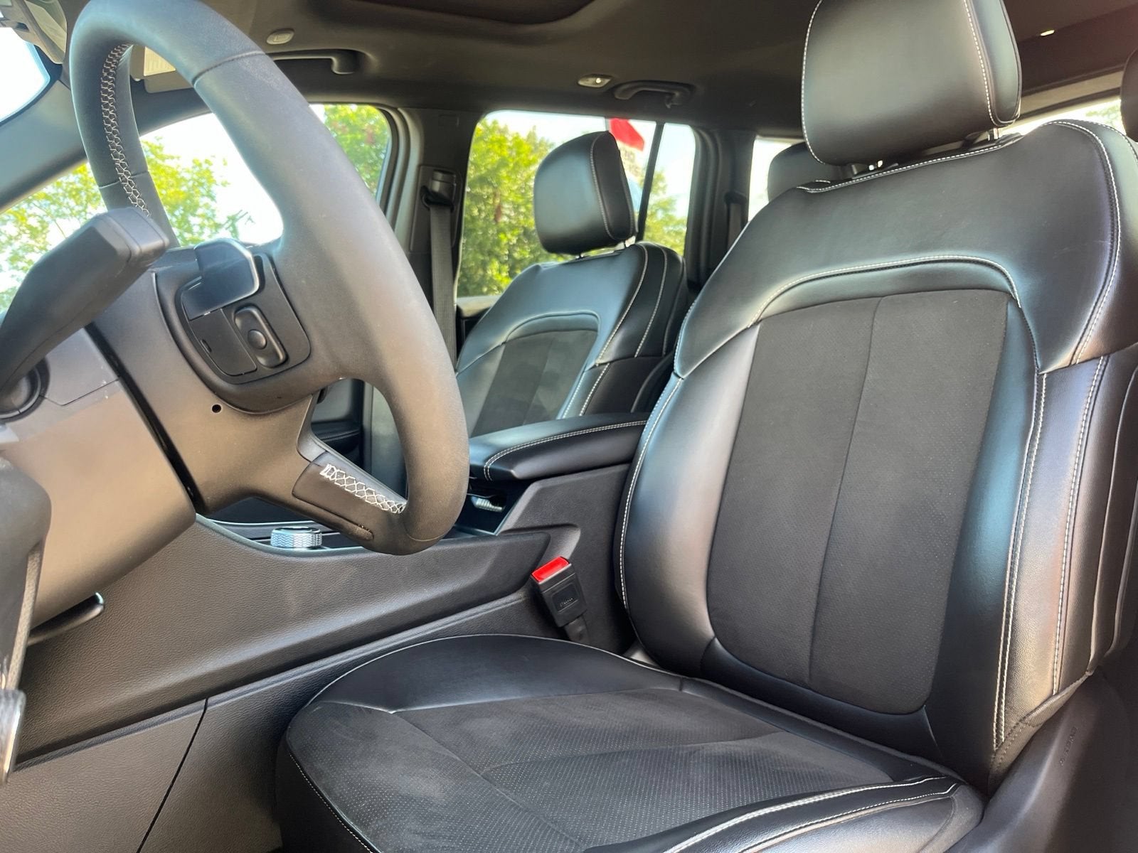 2025 Jeep Grand Cherokee Altitude X 4x2