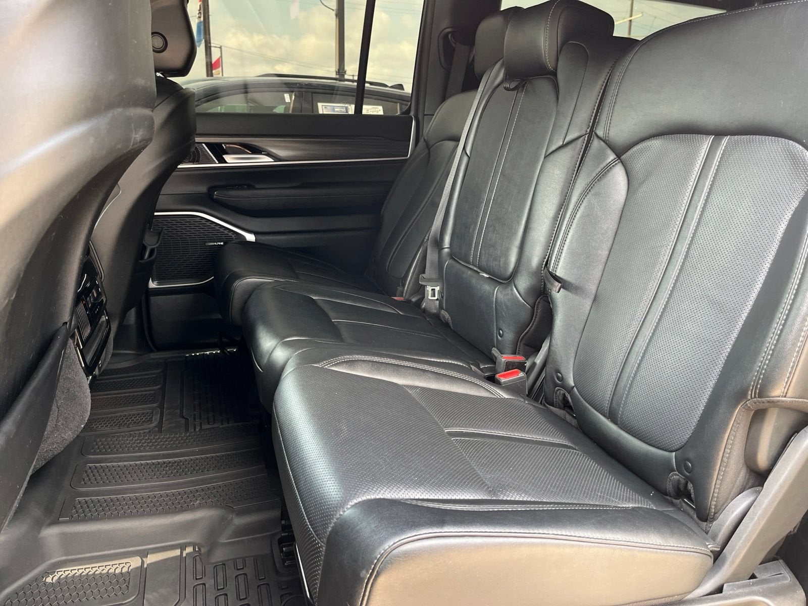 2024 Jeep Wagoneer L Series II 4x2