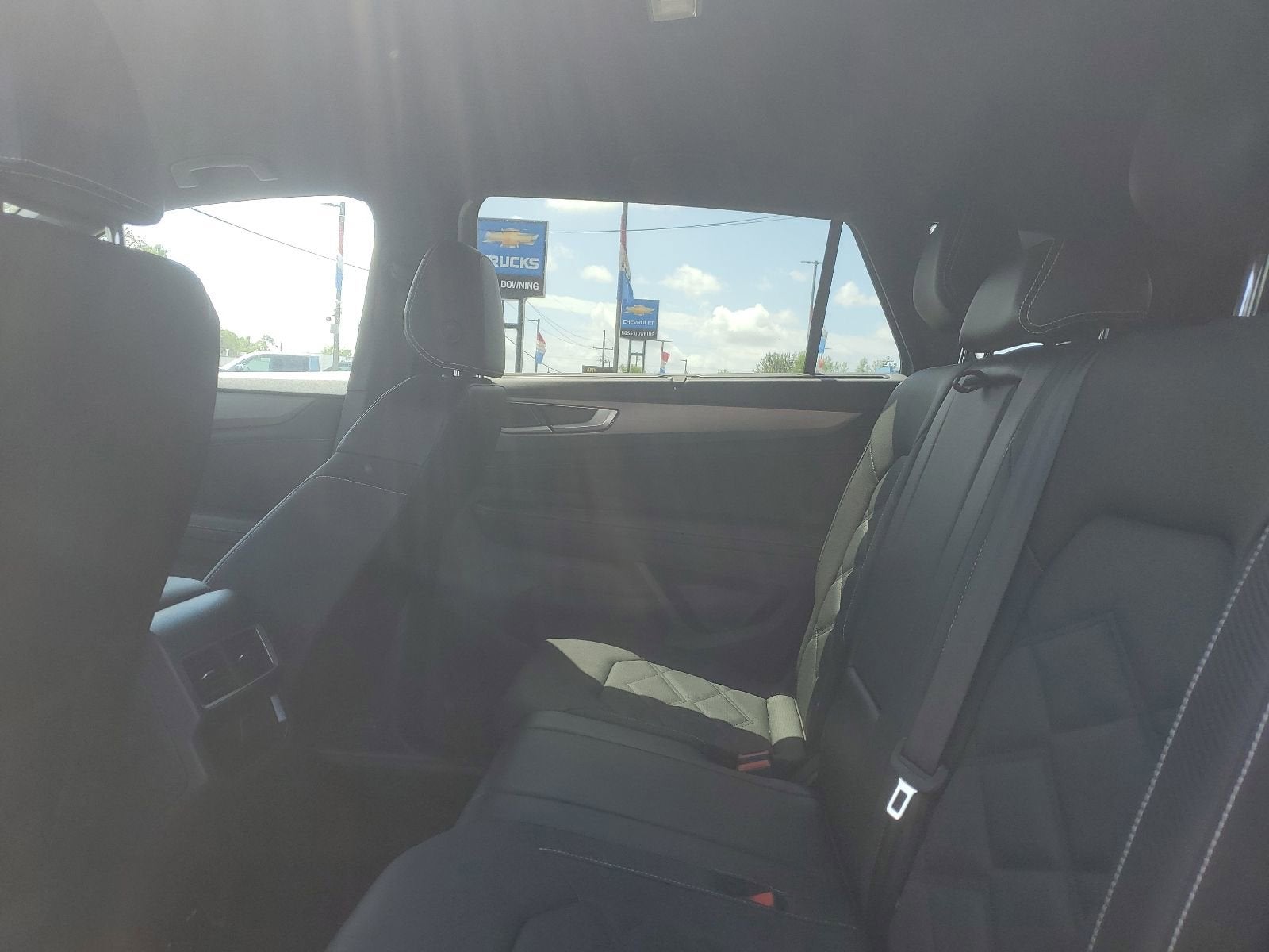 2025 Volkswagen Atlas Cross Sport 2.0T SE w/Technology