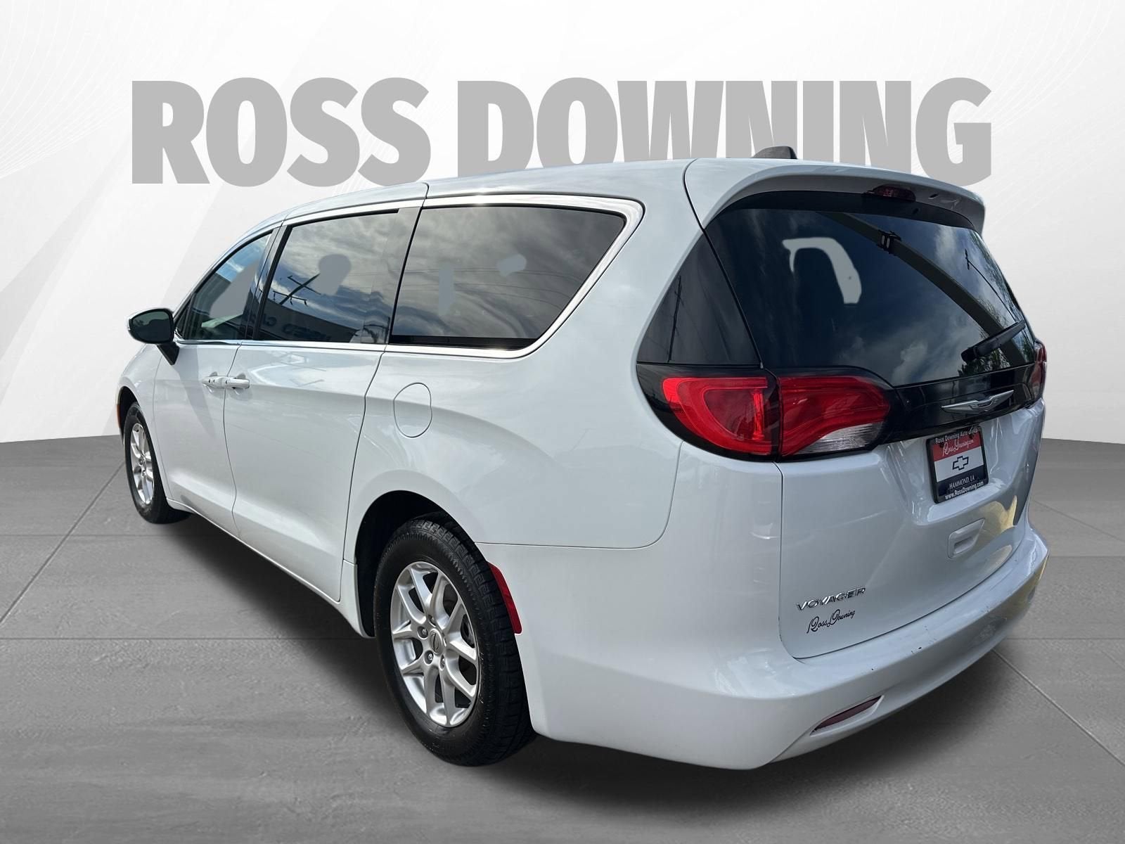 2023 Chrysler Voyager LX