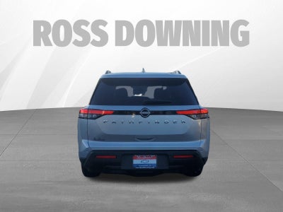 2025 Nissan Pathfinder SV
