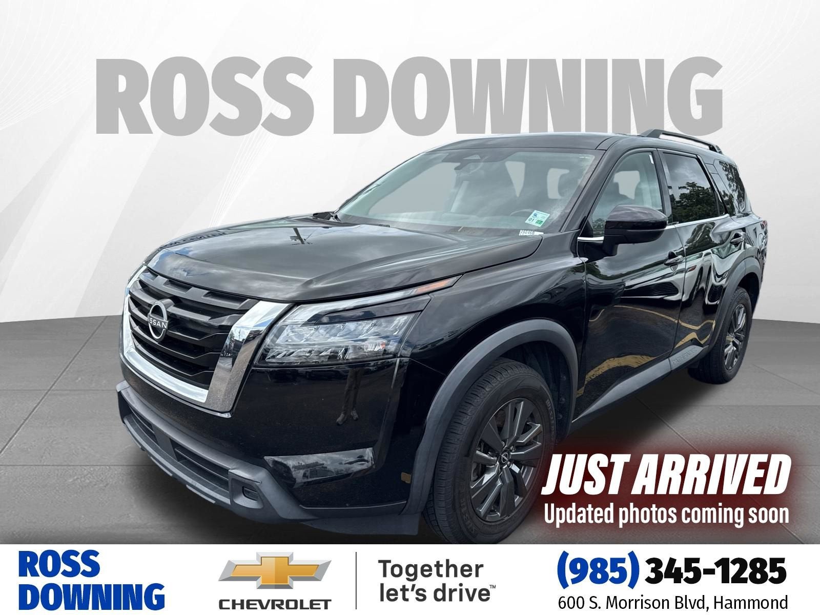 2023 Nissan Pathfinder SV