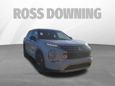 2023 Mitsubishi Outlander SE
