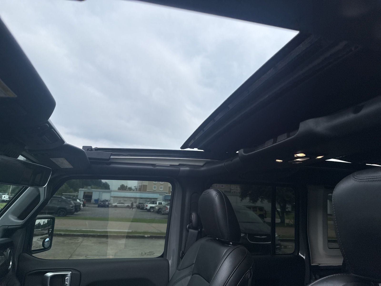 2022 Jeep Wrangler Unlimited Sahara Altitude 4x4