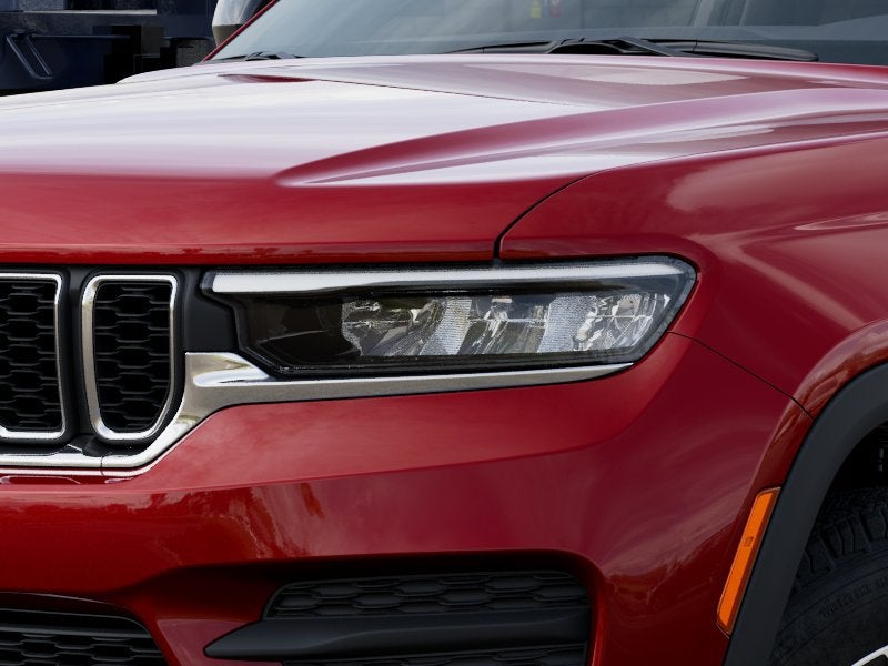 2027 Jeep Grand Cherokee Laredo