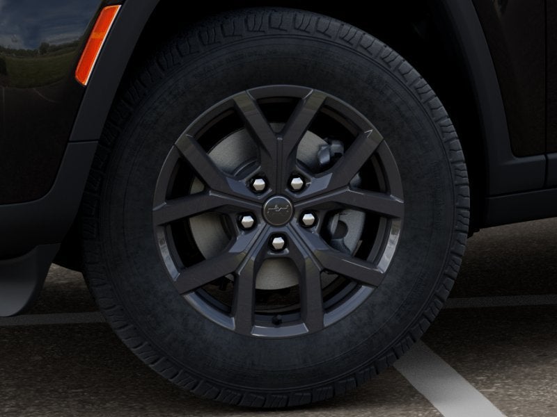 2027 Jeep Grand Cherokee Laredo Altitude