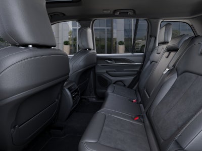 2027 Jeep Grand Cherokee Laredo Altitude
