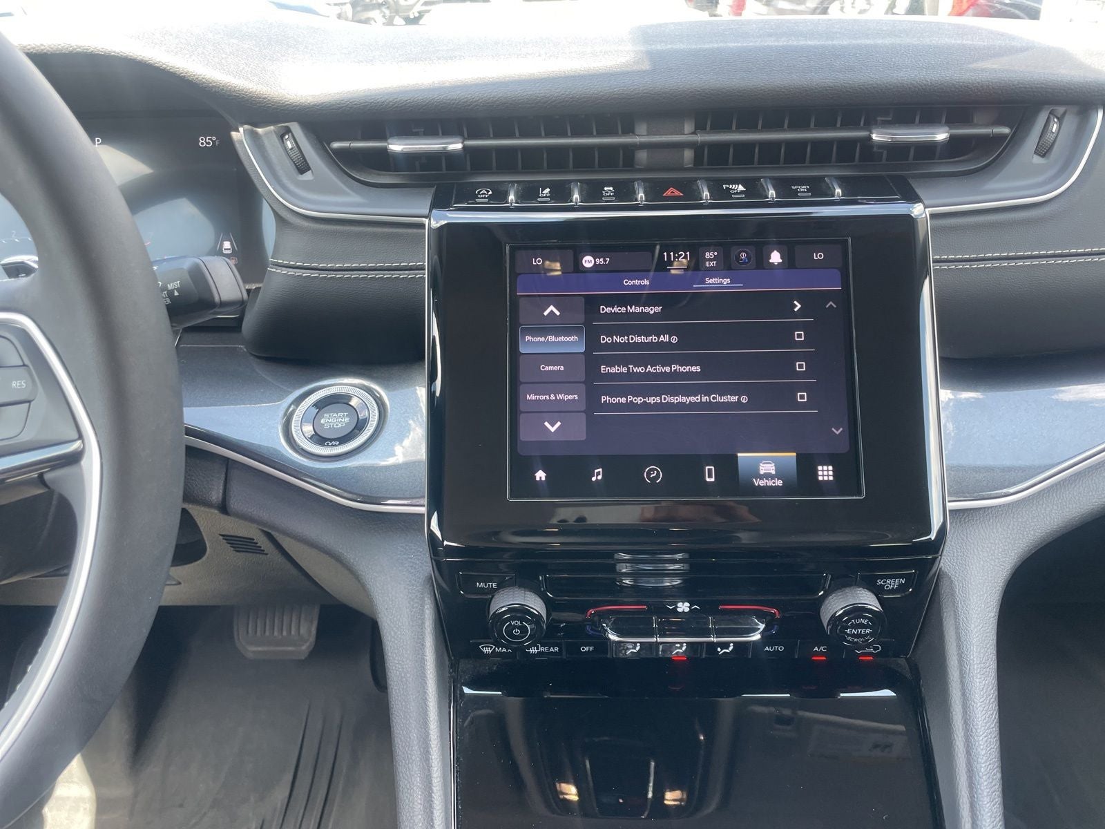2023 Jeep Grand Cherokee Laredo 4x4