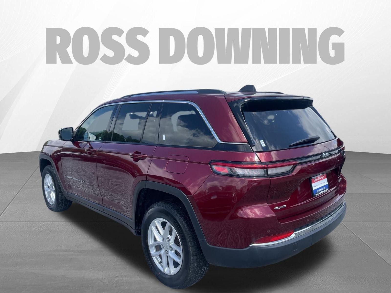 2023 Jeep Grand Cherokee Laredo 4x4