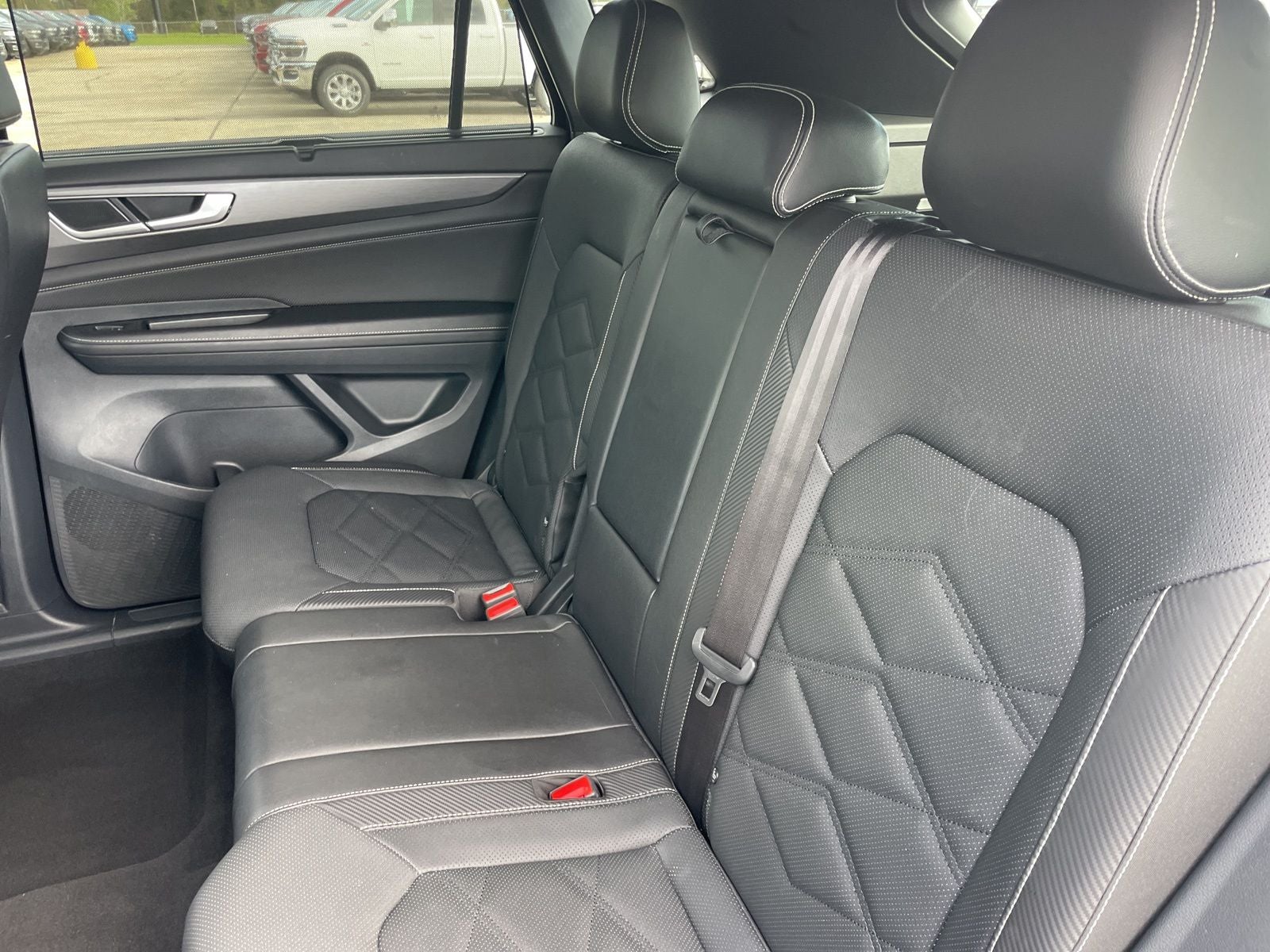 2025 Volkswagen Atlas Cross Sport 2.0T SE w/Technology