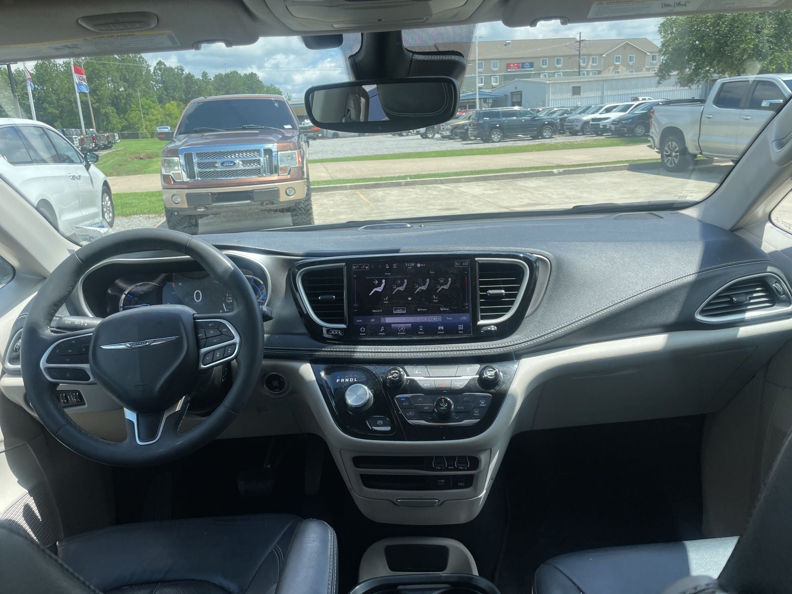 2022 Chrysler Pacifica Hybrid Touring L