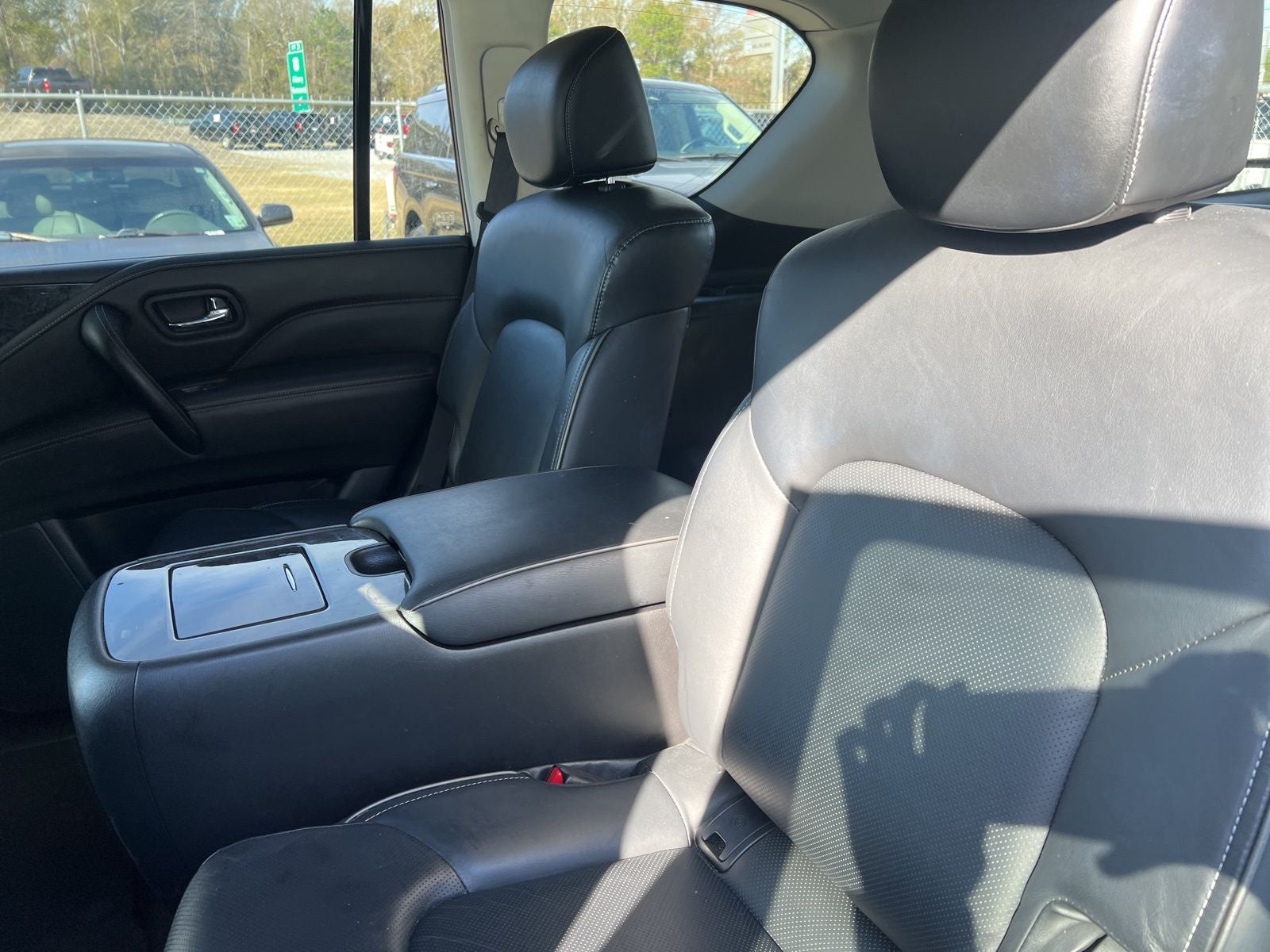 2024 INFINITI QX80 LUXE