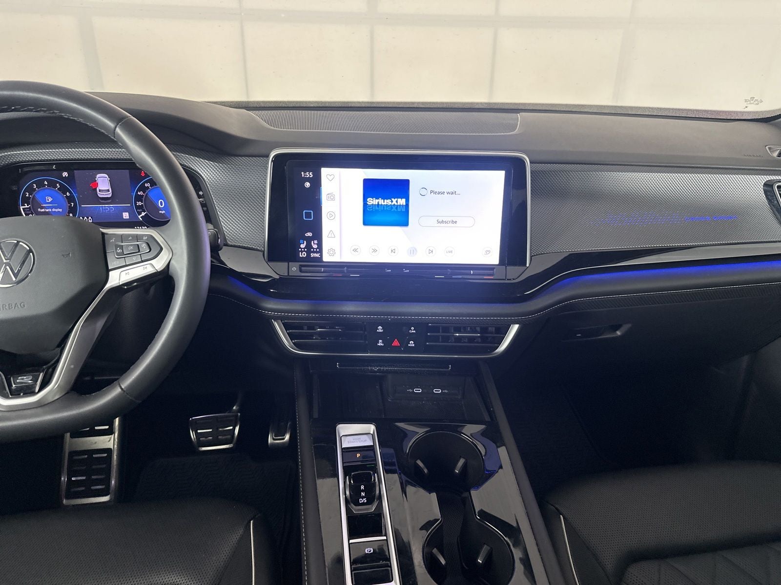 2025 Volkswagen Atlas Cross Sport 2.0T SEL Premium R-Line