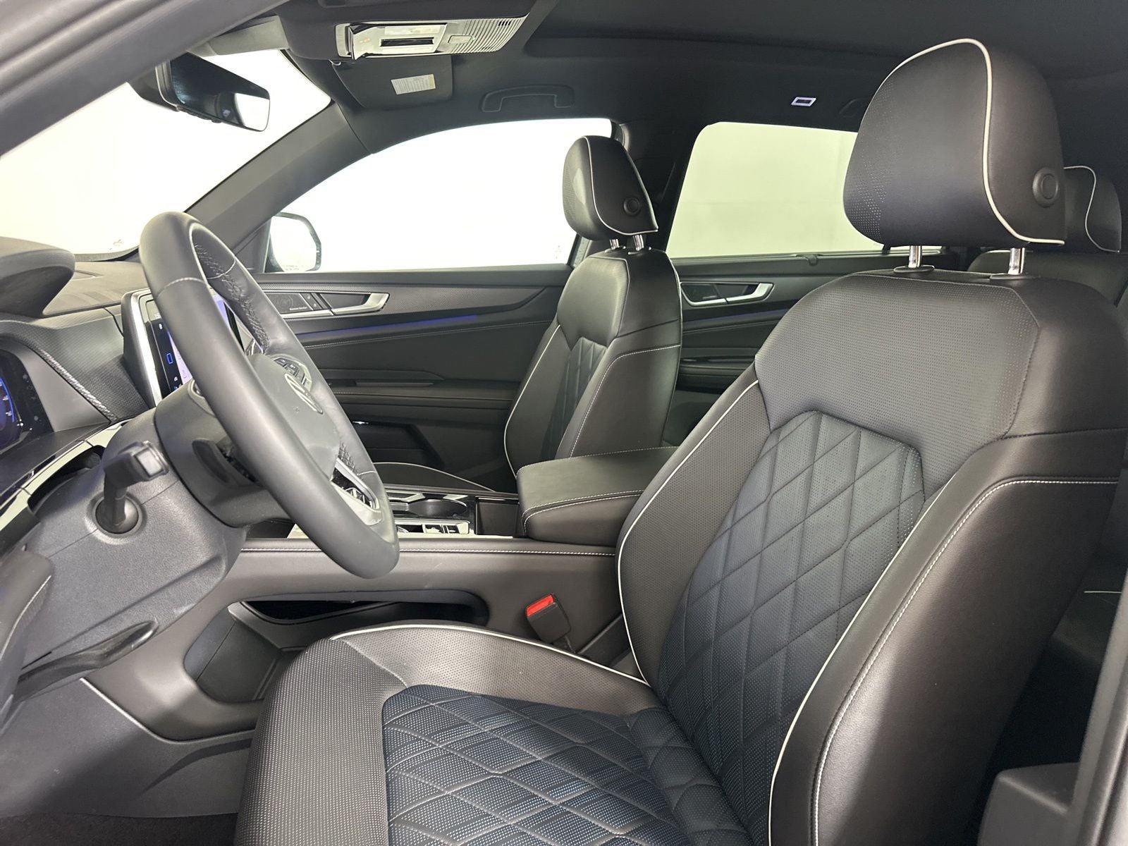 2025 Volkswagen Atlas Cross Sport 2.0T SEL Premium R-Line