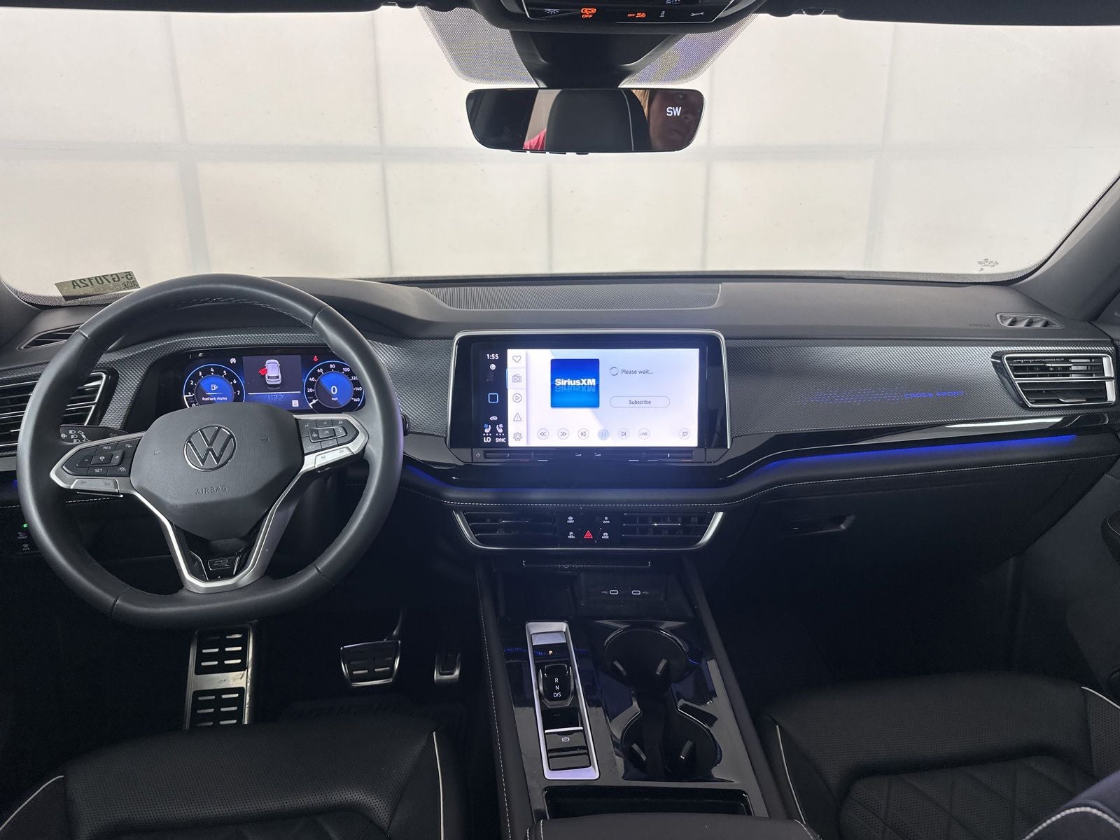 2025 Volkswagen Atlas Cross Sport 2.0T SEL Premium R-Line