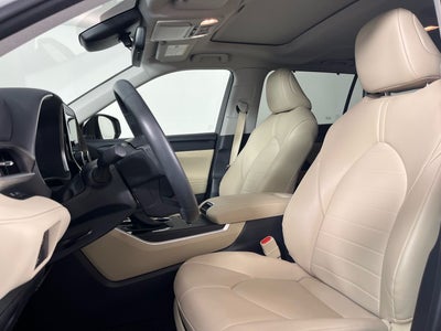 2024 Toyota Highlander XLE