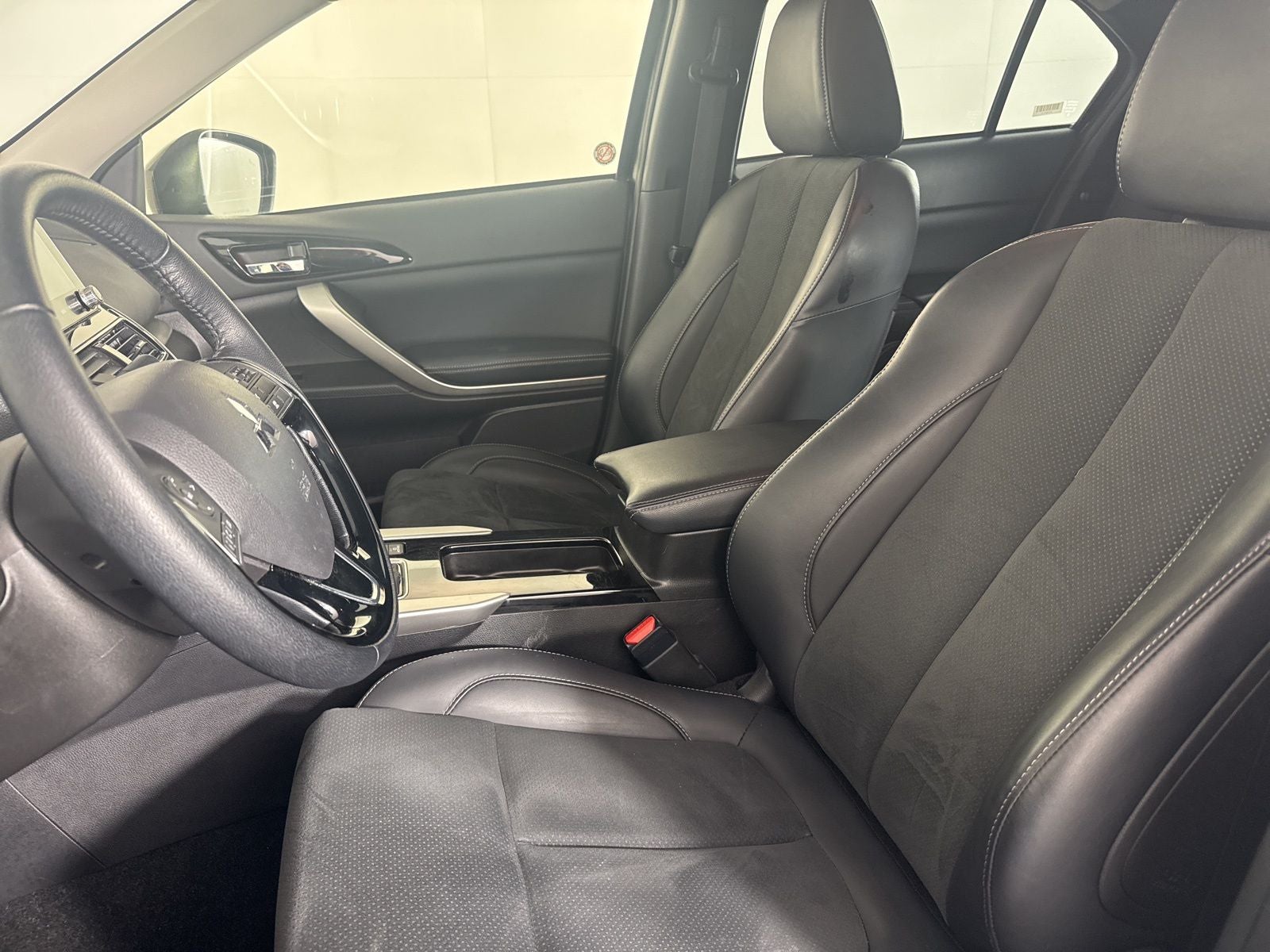 2025 Mitsubishi Eclipse Cross SE