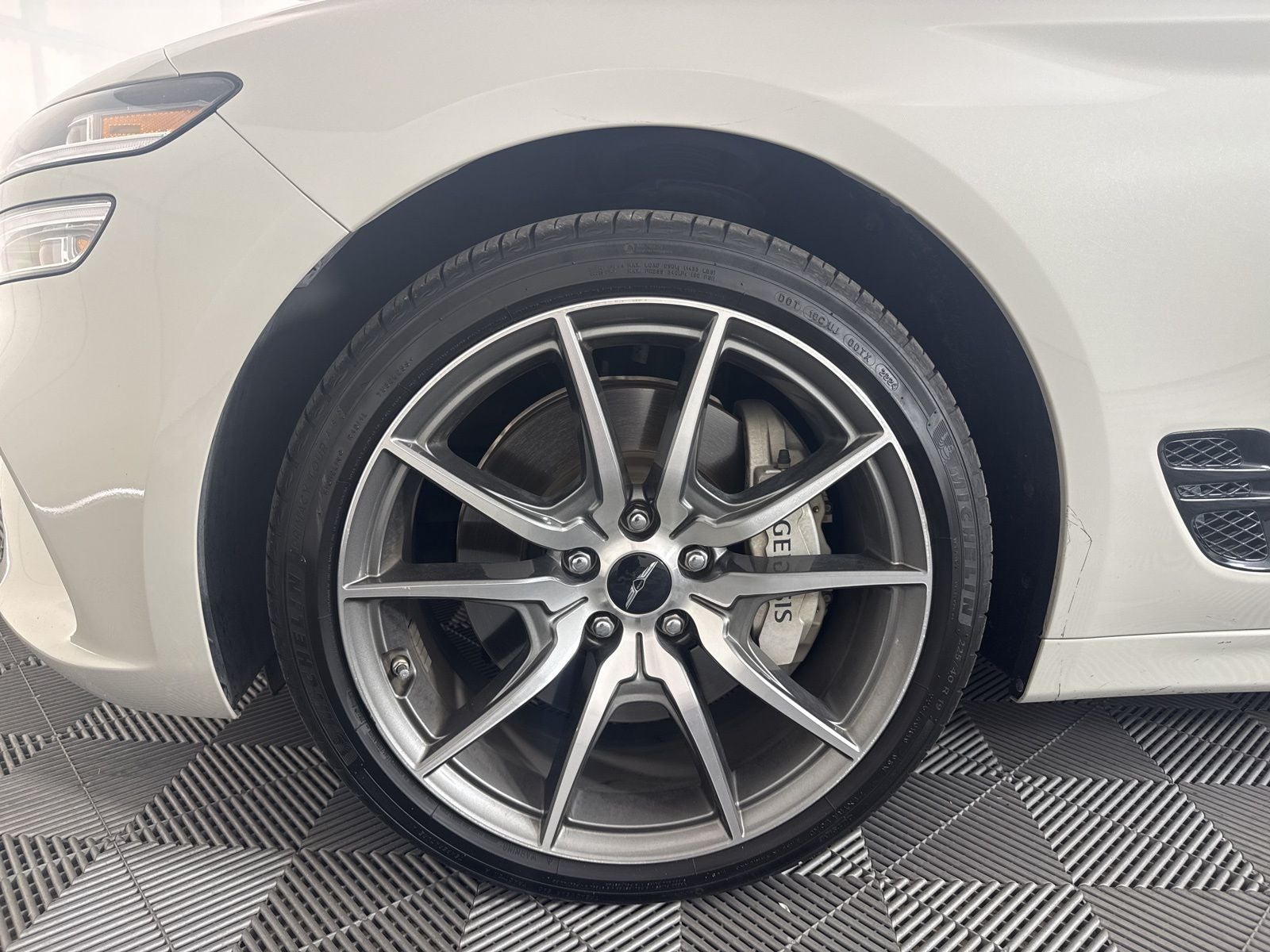 2025 Genesis G70 2.5T